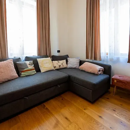 Apartment Guesthost - Modern Flat X4 Center