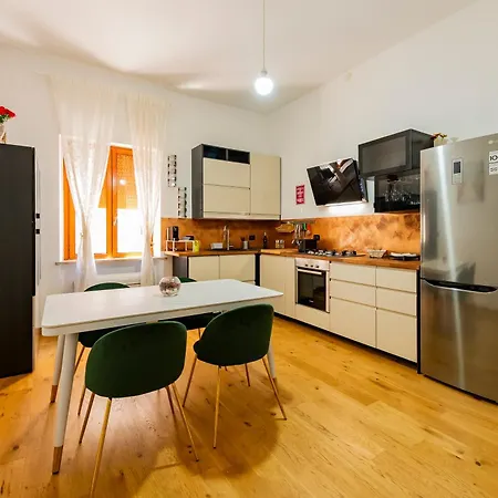 Guesthost - Modern Flat X4 Center Apartment Pescara