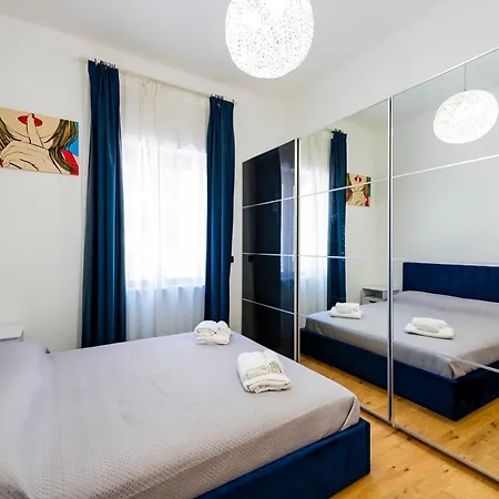 Guesthost - Modern Flat X4 Center *